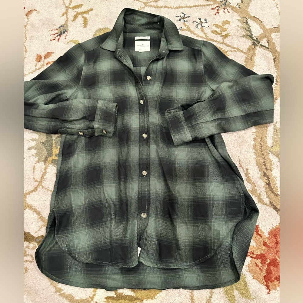 American Eagle Outfitters Dark Green Plaid Button Down Shirt Boyfriend Fit S